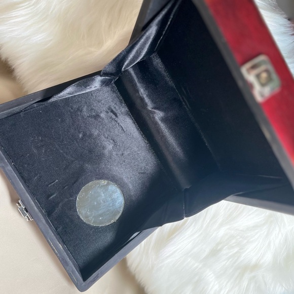 Floral Wooden Handbag with Beaded Handle - Picture 10 of 13